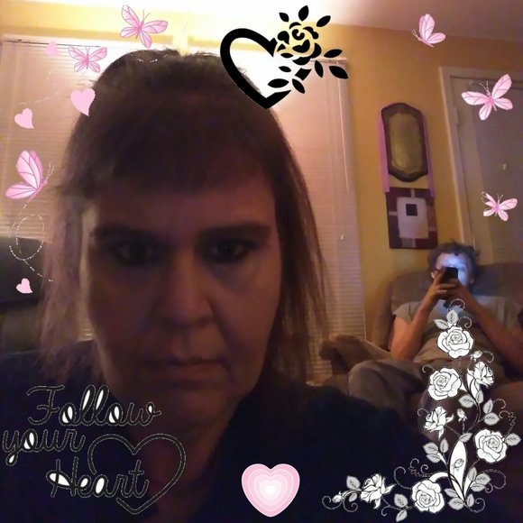 Meet your Posher, Lisa - Picture 1 of 1